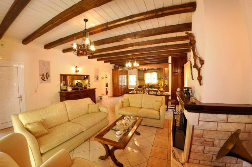 Villa Leo Junior Áno Korakiána Exterior foto