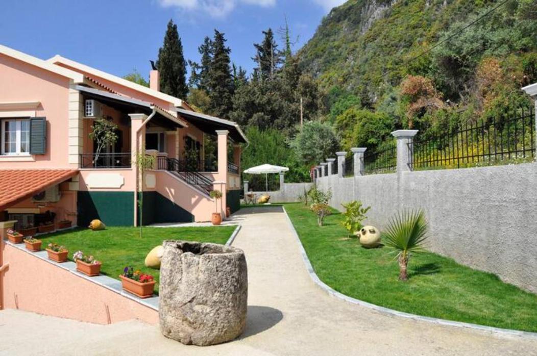 Villa Leo Junior Áno Korakiána Exterior foto