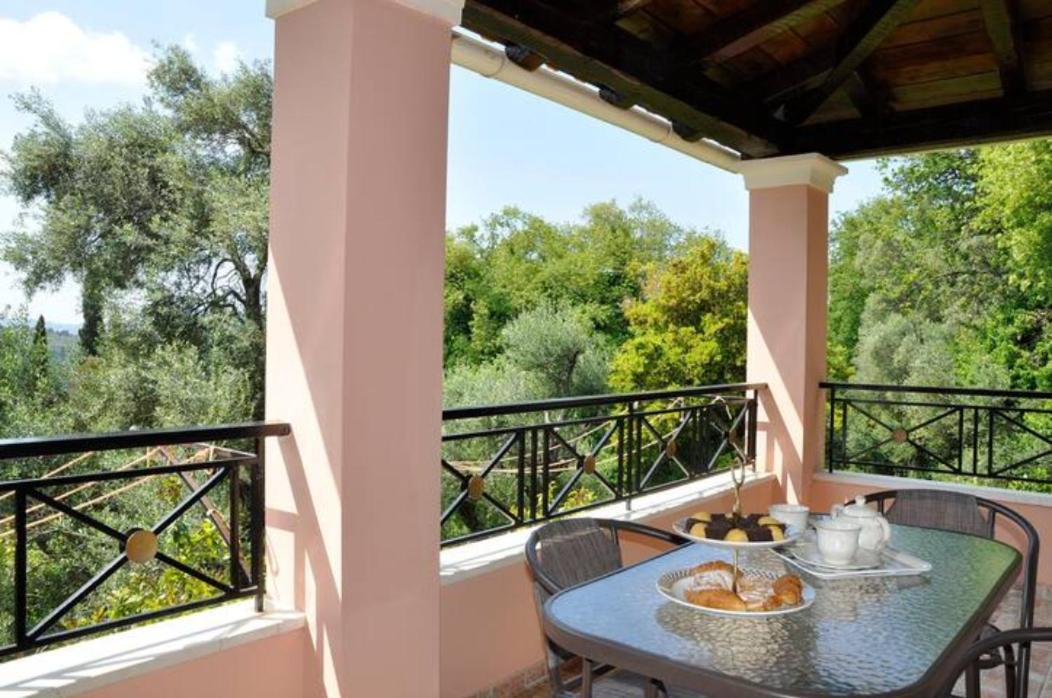 Villa Leo Junior Áno Korakiána Exterior foto