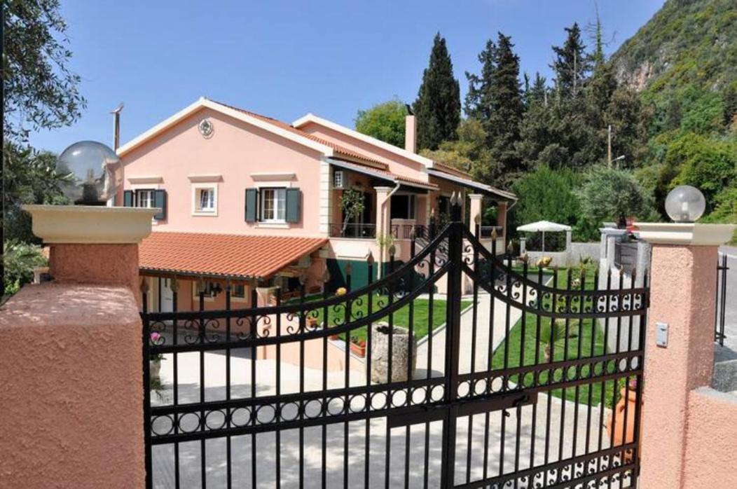 Villa Leo Junior Áno Korakiána Exterior foto