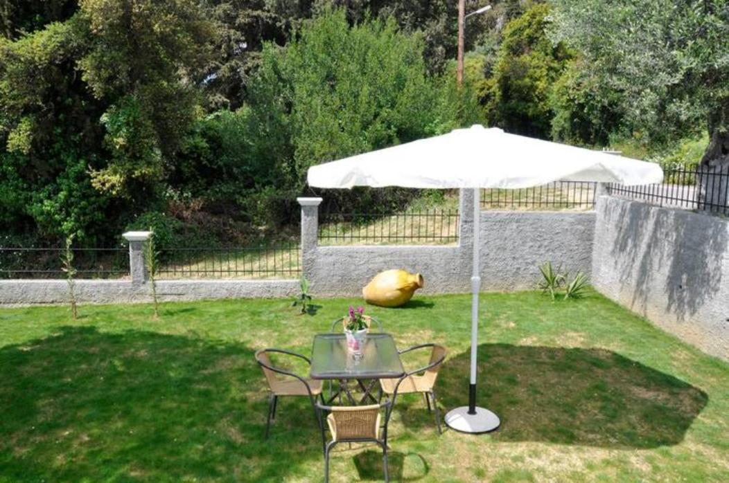 Villa Leo Junior Áno Korakiána Exterior foto
